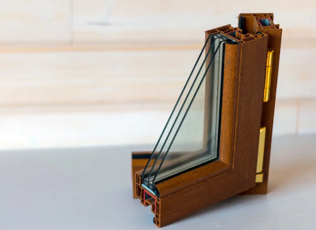 Installation de fenêtre en bois sur mesure Saint-Jean